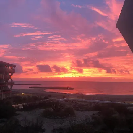 Face A La Mer, Au Zenith Apartment